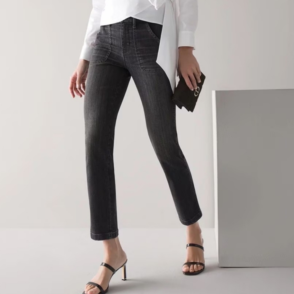 White House Black Market Jeans Women’s 8 Regular Black Denim Straight Crop Patch